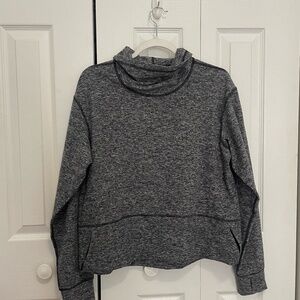 Lululemon ready to rulu fleece turtleneck size 8